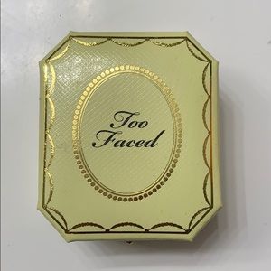 Too faced canary diamond highlighter